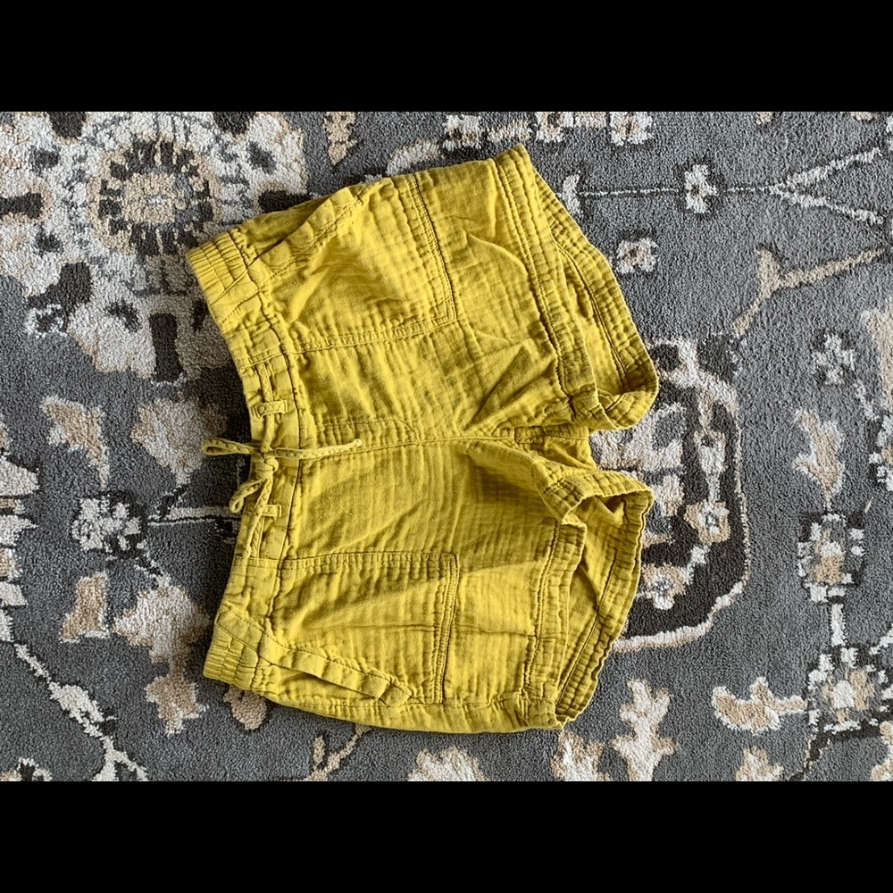 Old navy yellow textured shorts